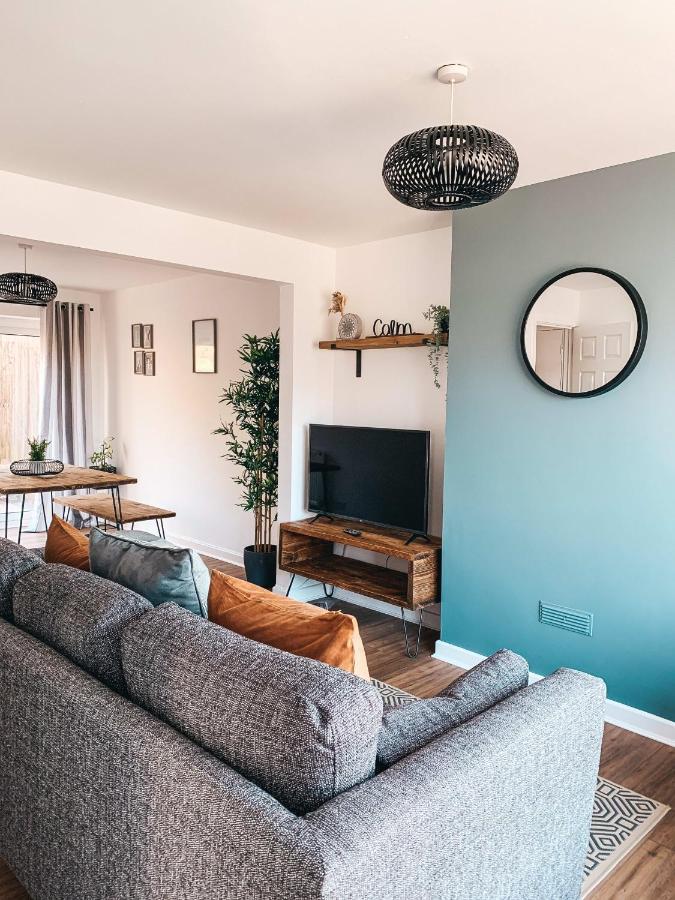 Grosvenor House By Solace Holiday home Newport (Gwent)